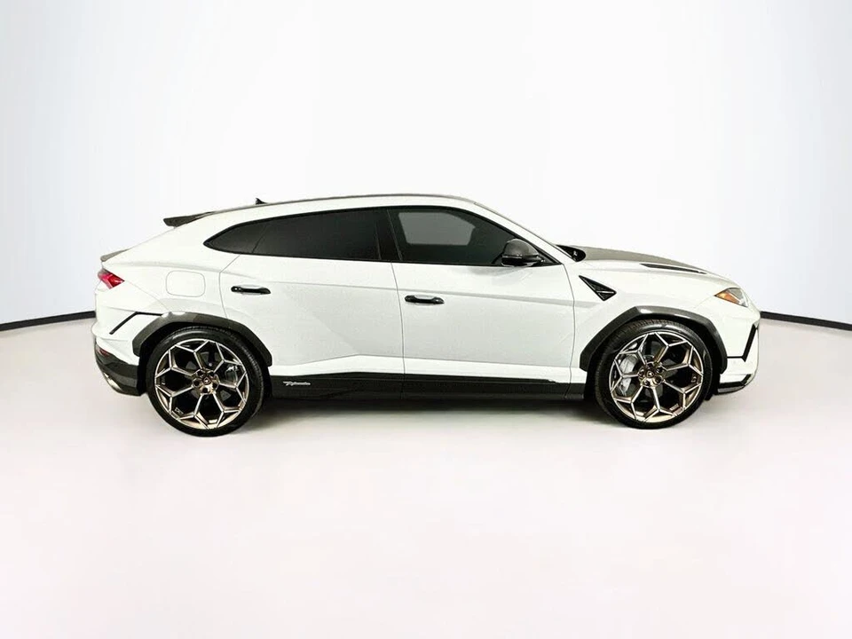 2024 Lamborghini Urus Performante - Image 8 of 31