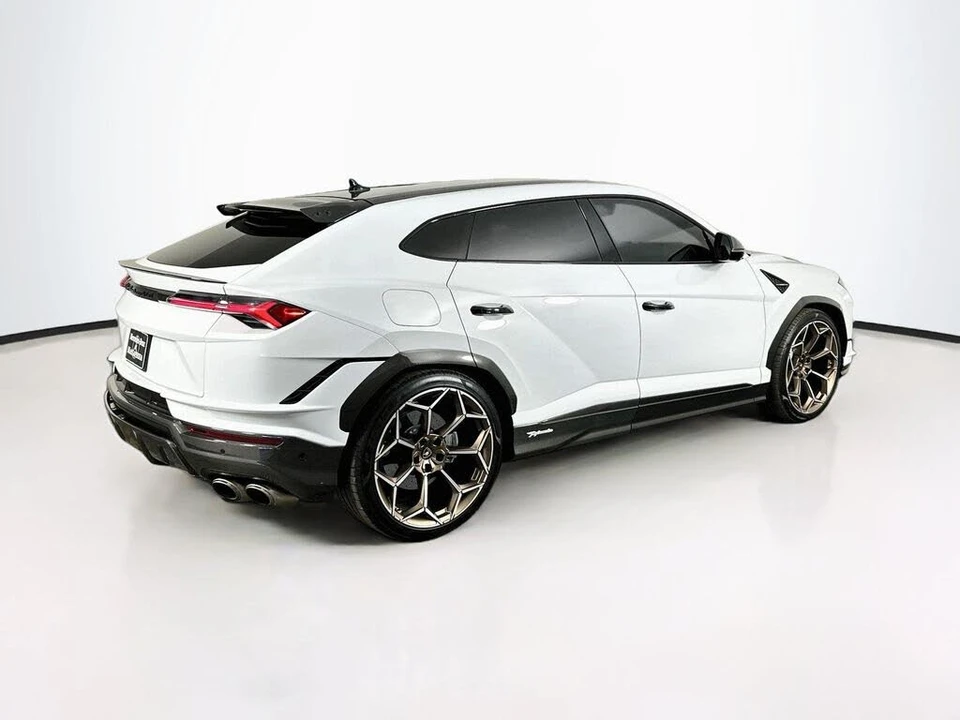 2024 Lamborghini Urus Performante - Image 7 of 31