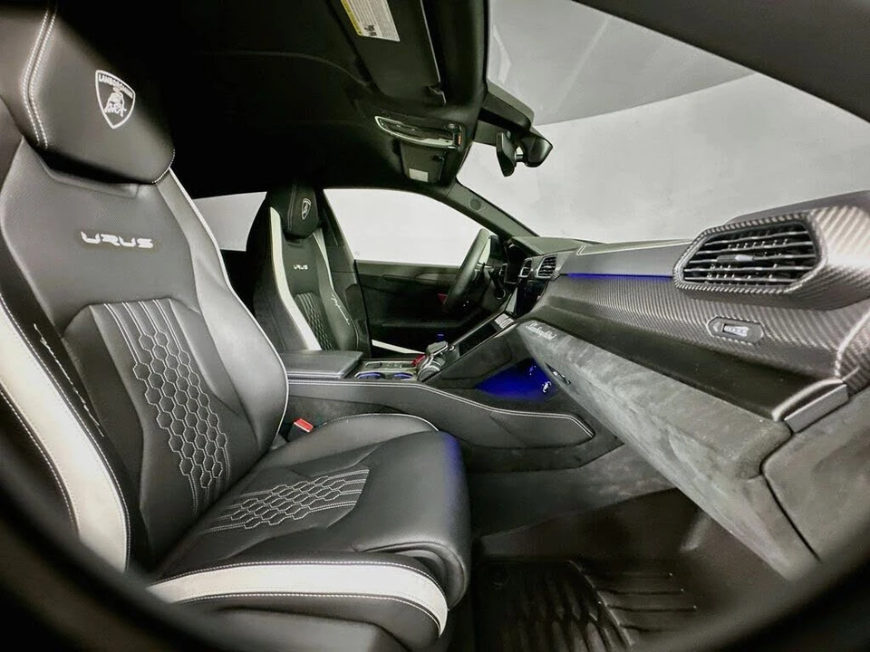 2024 Lamborghini Urus Performante - Image 29 of 31