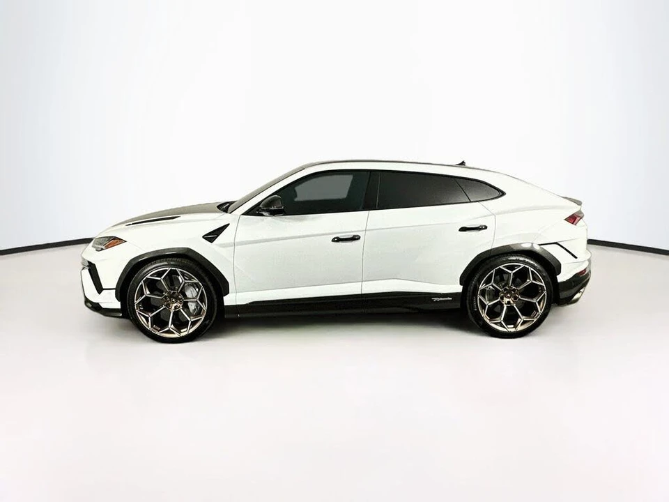 2024 Lamborghini Urus Performante - Image 4 of 31