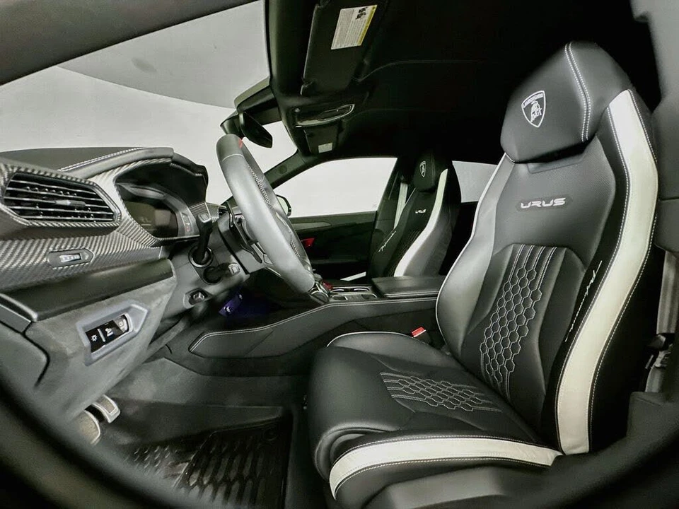 2024 Lamborghini Urus Performante - Image 22 of 31