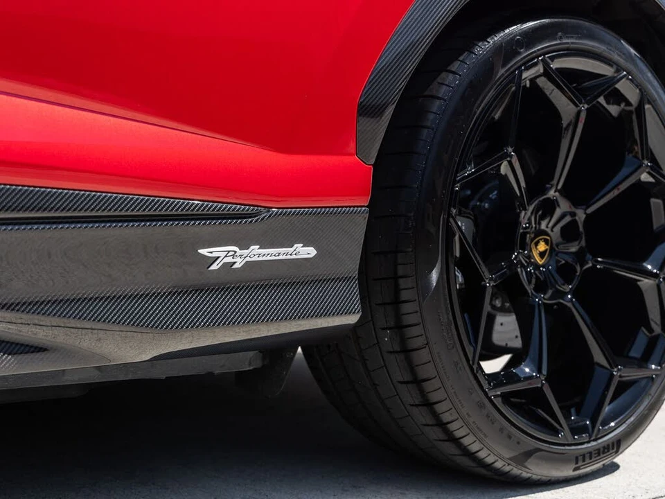 2024 Lamborghini Urus Performante - Image 17 of 31