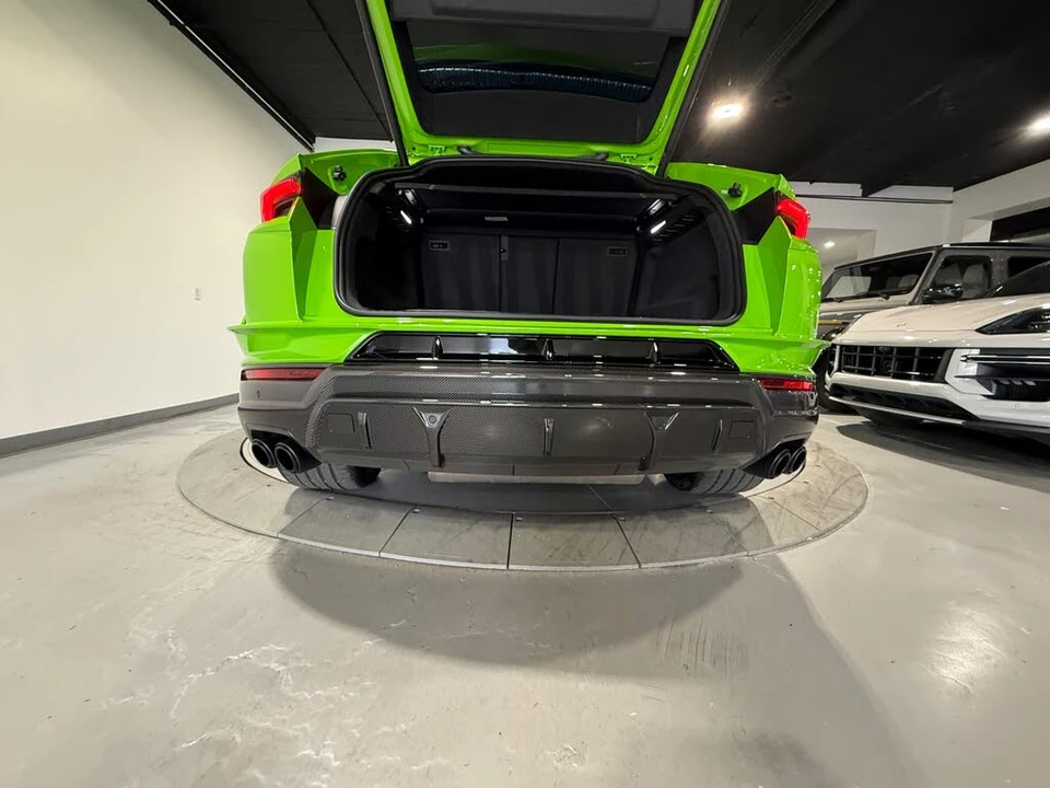 2024 Lamborghini Urus Performante - Image 29 of 31