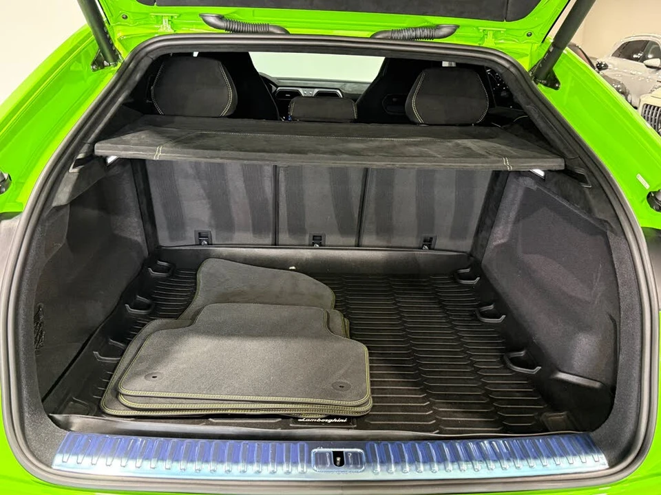 2024 Lamborghini Urus Performante - Image 31 of 31