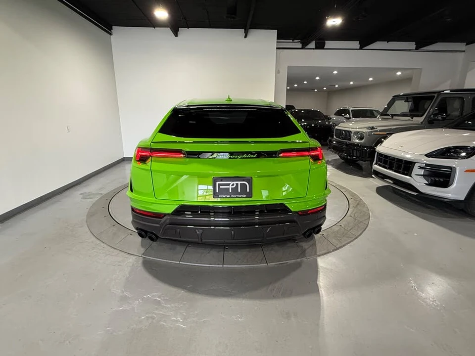 2024 Lamborghini Urus Performante - Image 28 of 31