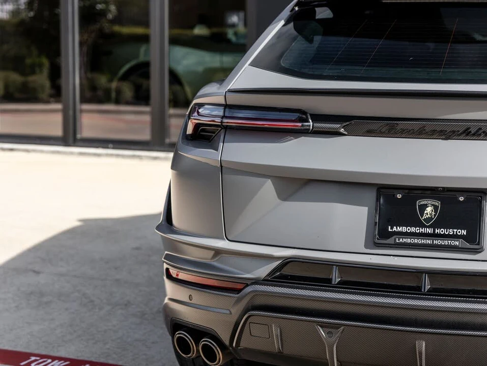 2024 Lamborghini Urus Performante - Image 12 of 31