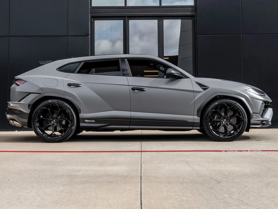 2024 Lamborghini Urus Performante - Image 10 of 31