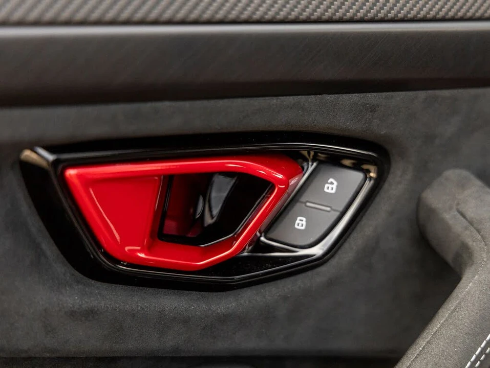 2024 Lamborghini Urus Performante - Image 31 of 31