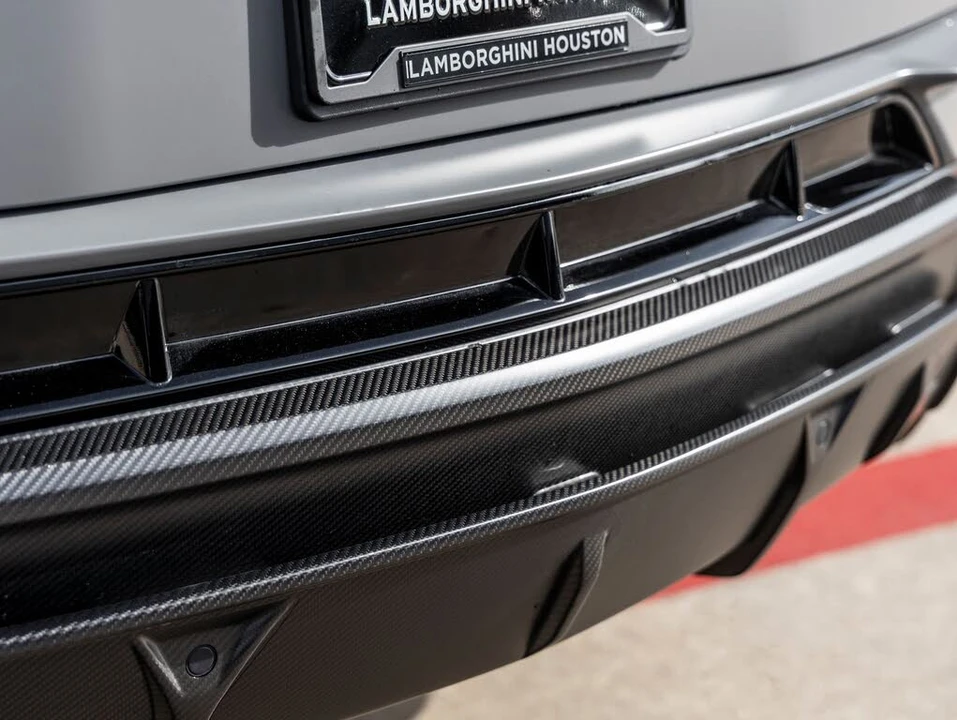 2024 Lamborghini Urus Performante - Image 13 of 31