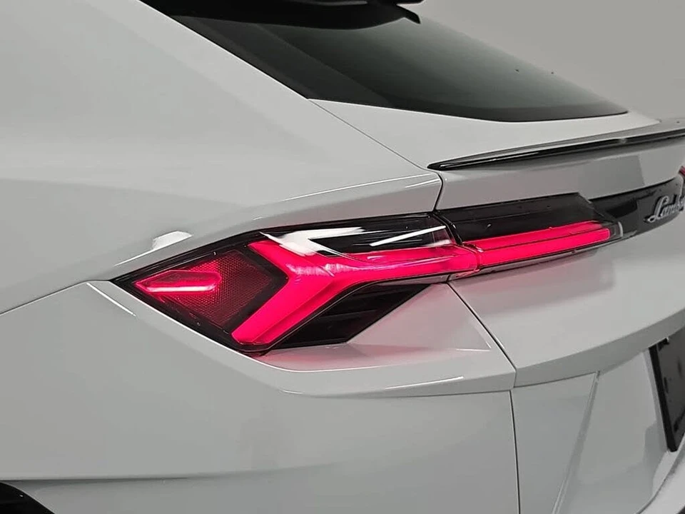 2024 Lamborghini Urus Performante - Image 28 of 30