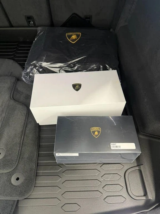 2024 Lamborghini Urus Performante - Image 13 of 31