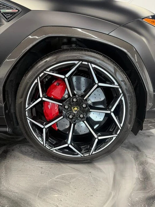 2024 Lamborghini Urus Performante - Image 22 of 31
