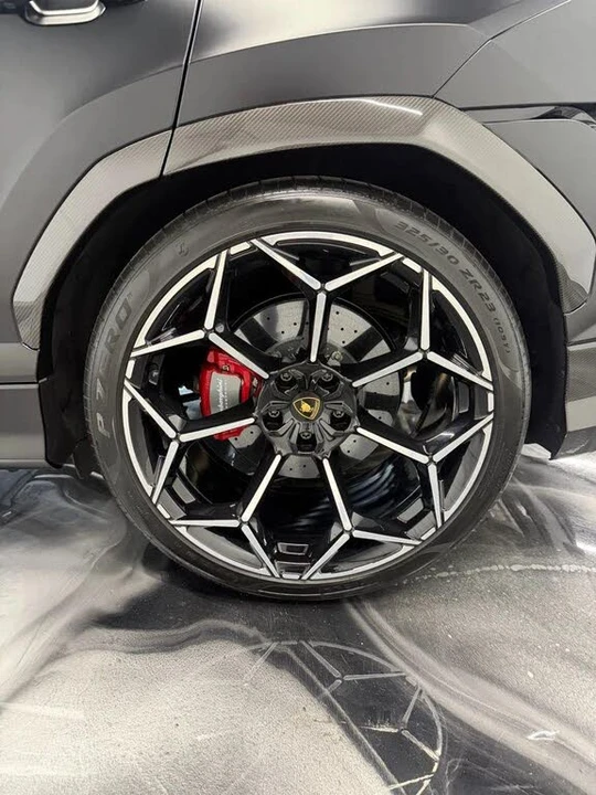 2024 Lamborghini Urus Performante - Image 24 of 31