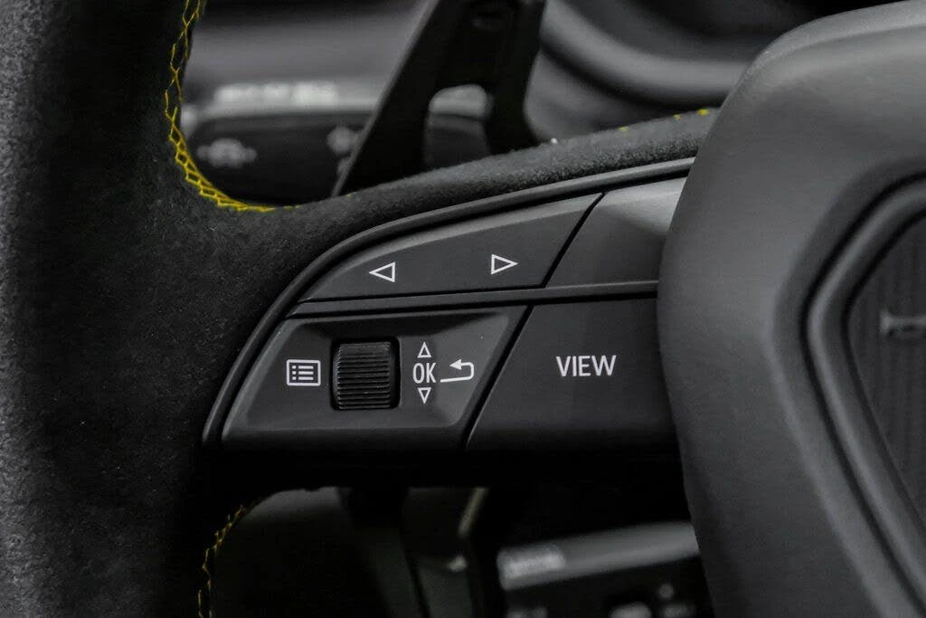 2024 Lamborghini Urus Performante - Image 17 of 31