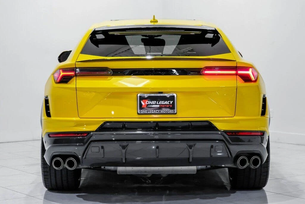 2024 Lamborghini Urus Performante - Image 10 of 31