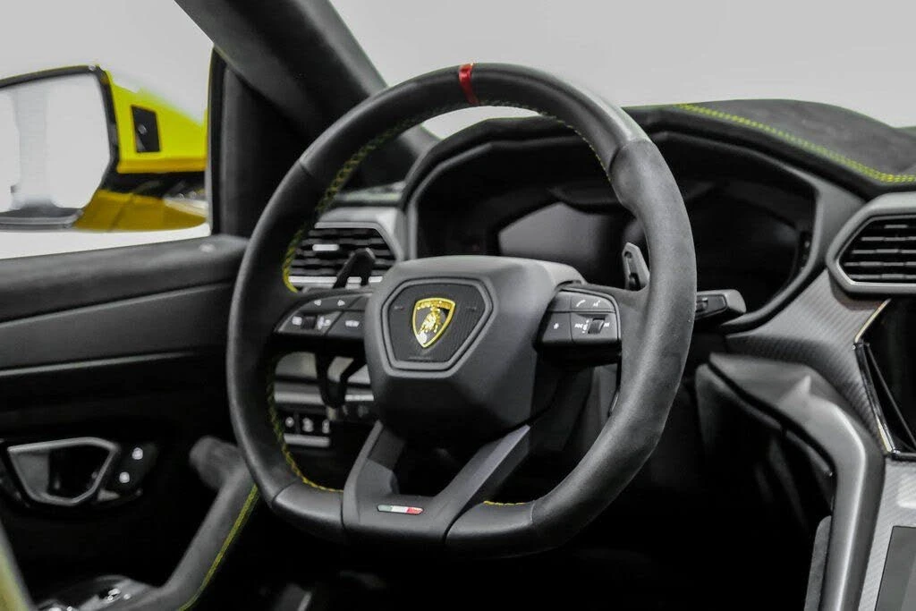 2024 Lamborghini Urus Performante - Image 13 of 31