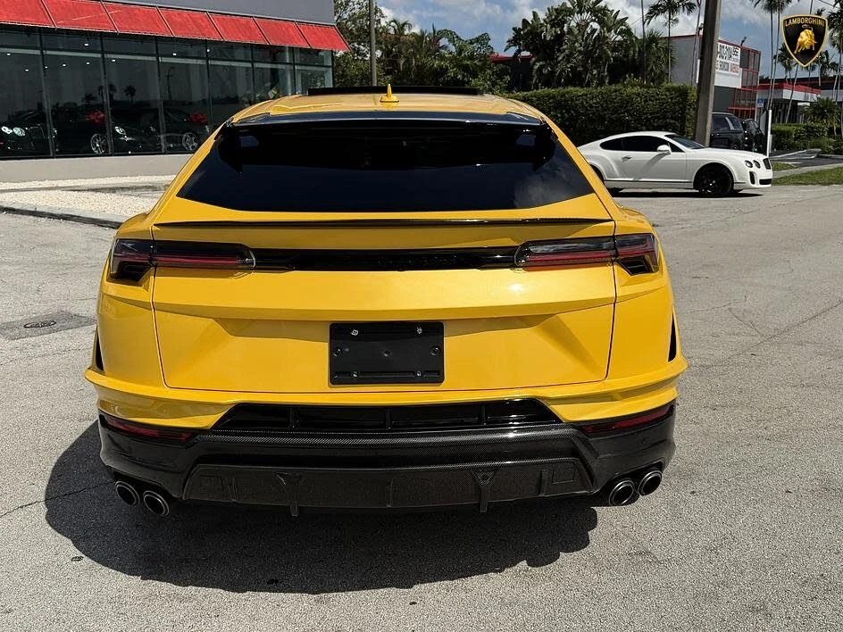 2024 Lamborghini Urus Performante - Image 16 of 31