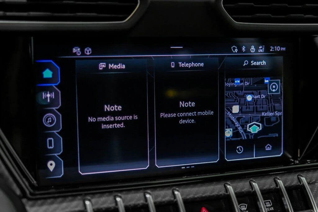 2024 Lamborghini Urus Performante - Image 28 of 31