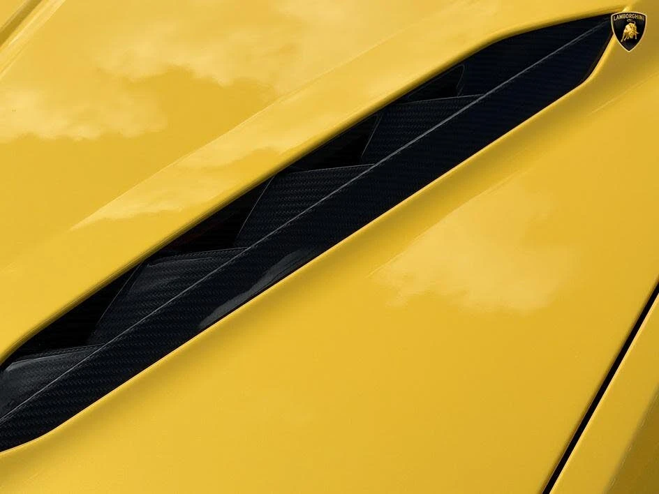 2024 Lamborghini Urus Performante - Image 27 of 31