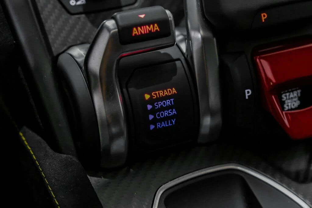 2024 Lamborghini Urus Performante - Image 25 of 31