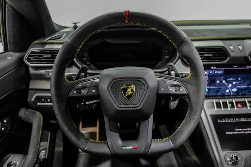 2024 Lamborghini Urus Performante - Image 16 of 31