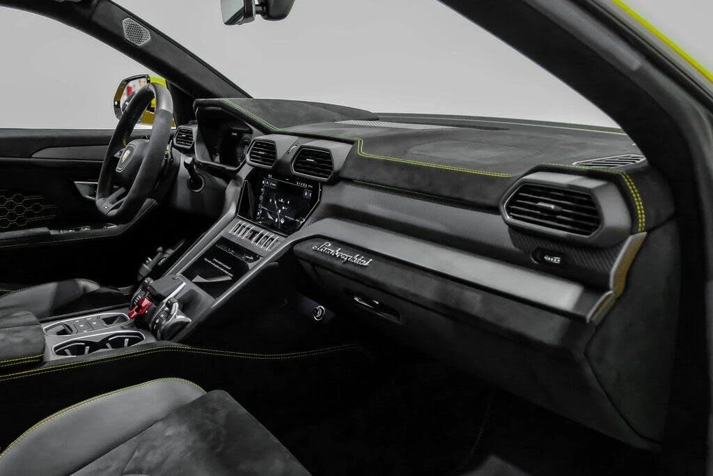 2024 Lamborghini Urus Performante - Image 12 of 31
