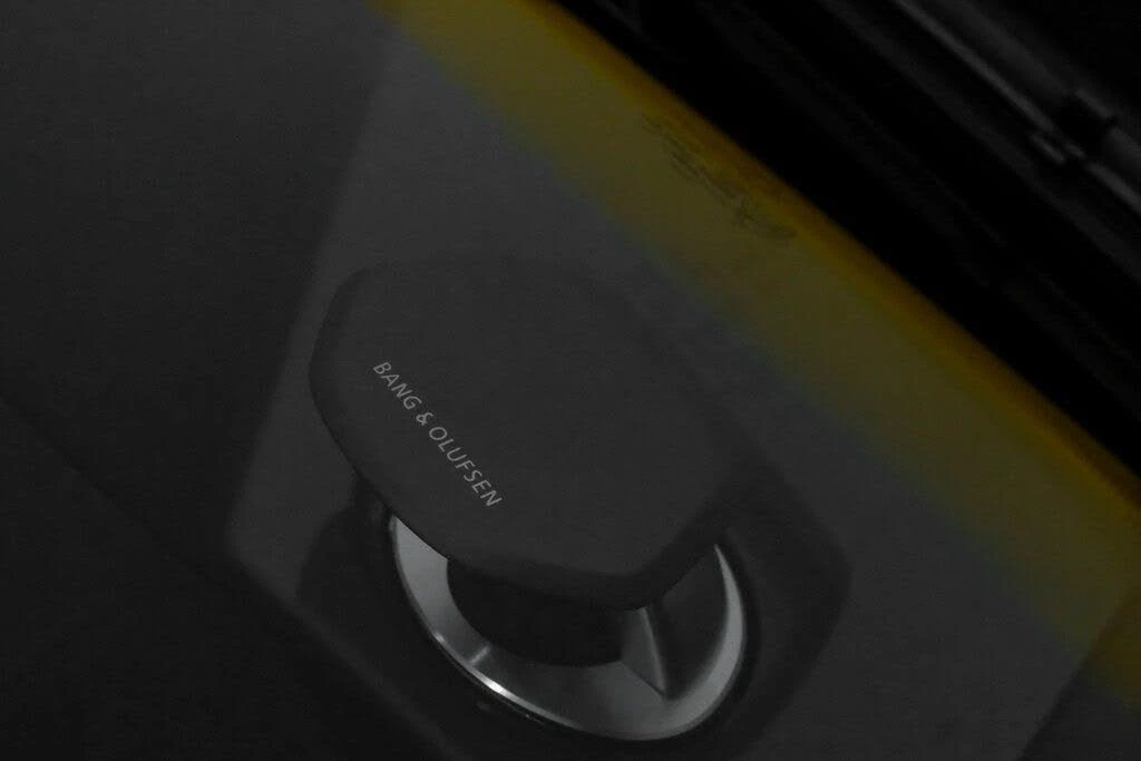 2024 Lamborghini Urus Performante - Image 26 of 31