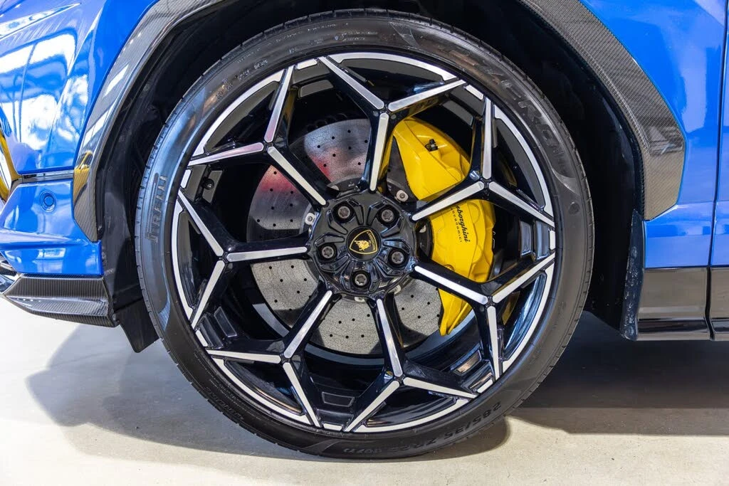 2024 Lamborghini Urus Performante - Image 23 of 31