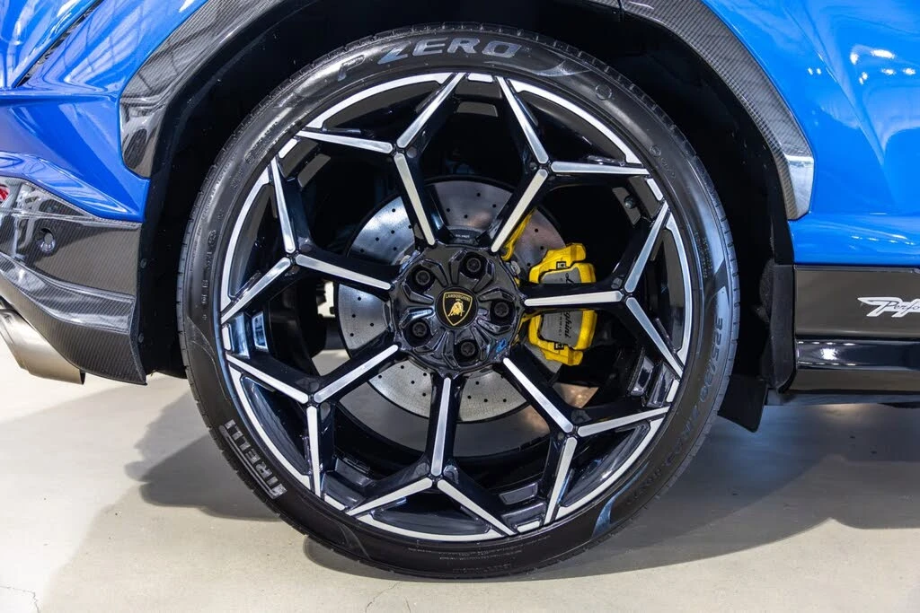 2024 Lamborghini Urus Performante - Image 25 of 31