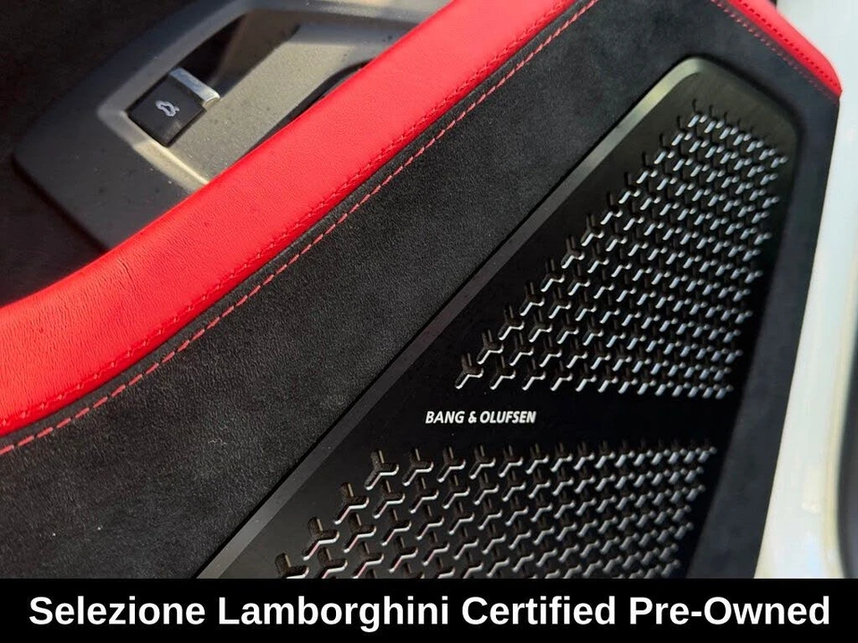 2024 Lamborghini Urus Performante - Image 26 of 31