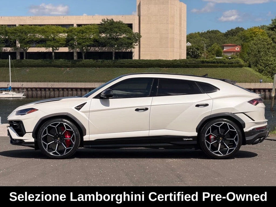 2024 Lamborghini Urus Performante - Image 2 of 31