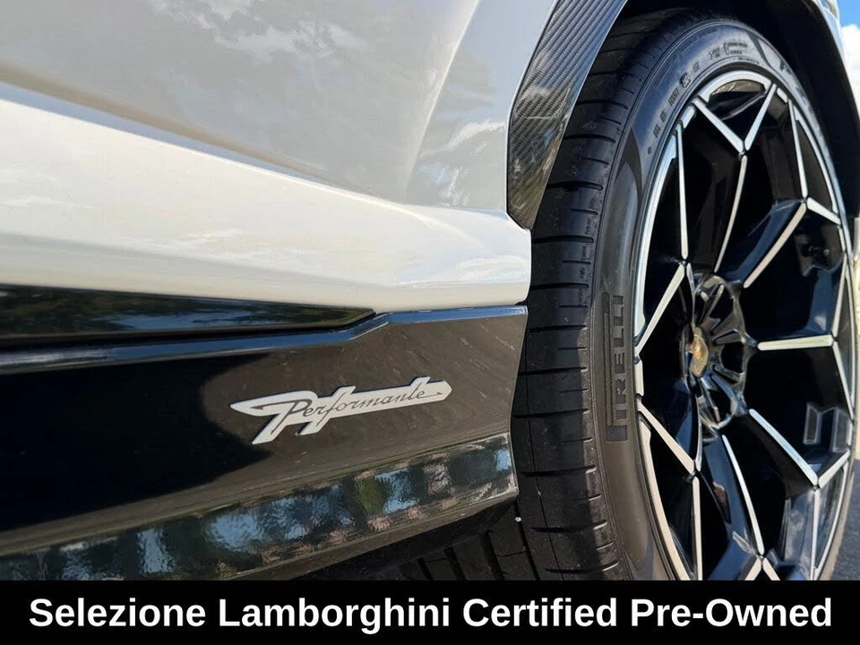 2024 Lamborghini Urus Performante - Image 17 of 31