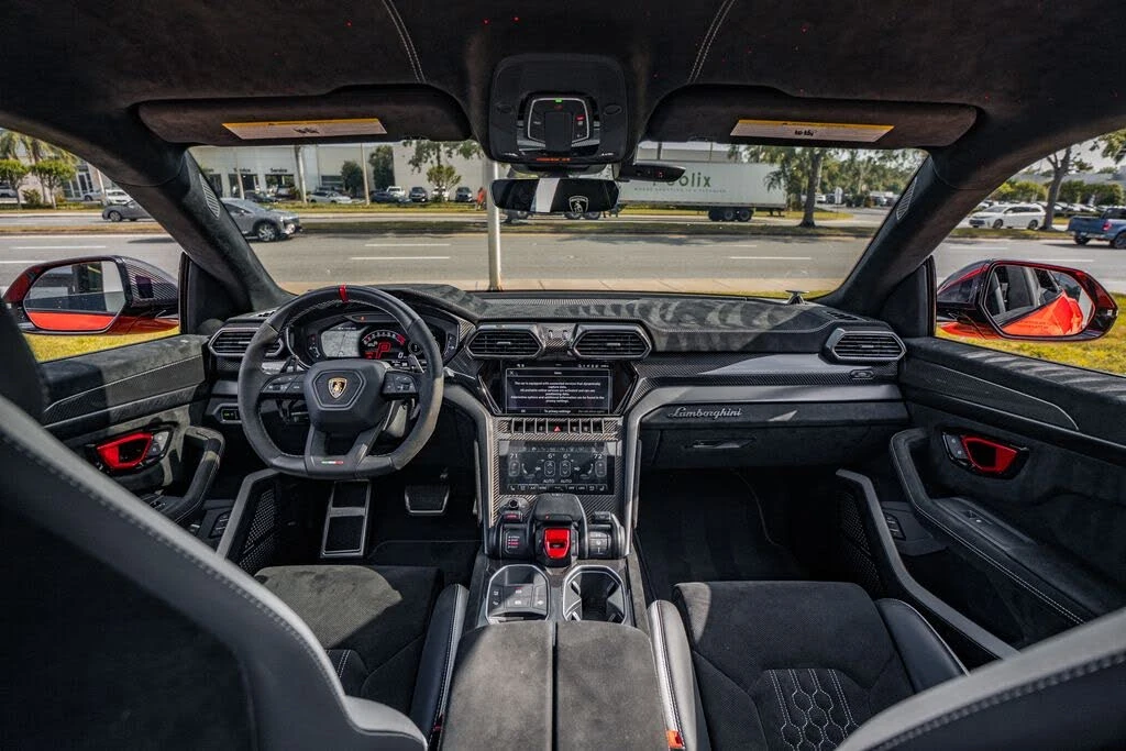 2024 Lamborghini Urus Performante - Image 27 of 31