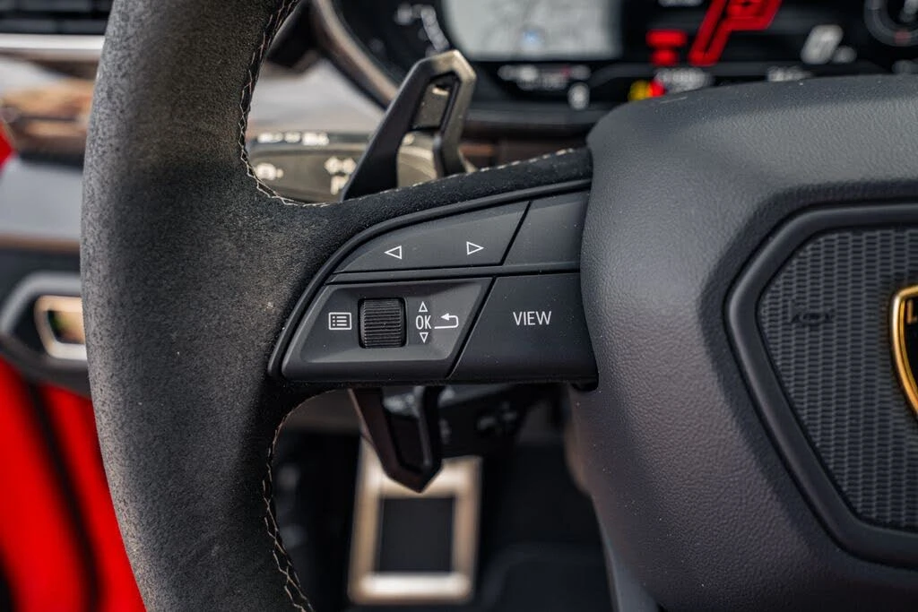 2024 Lamborghini Urus Performante - Image 29 of 31