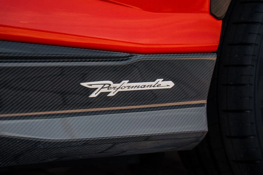 2024 Lamborghini Urus Performante - Image 17 of 31
