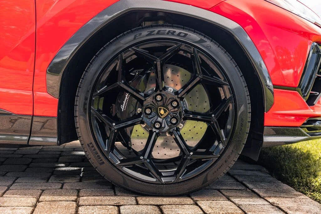 2024 Lamborghini Urus Performante - Image 14 of 31