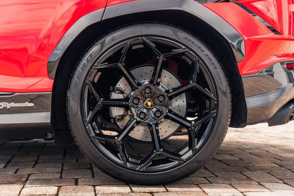 2024 Lamborghini Urus Performante - Image 16 of 31