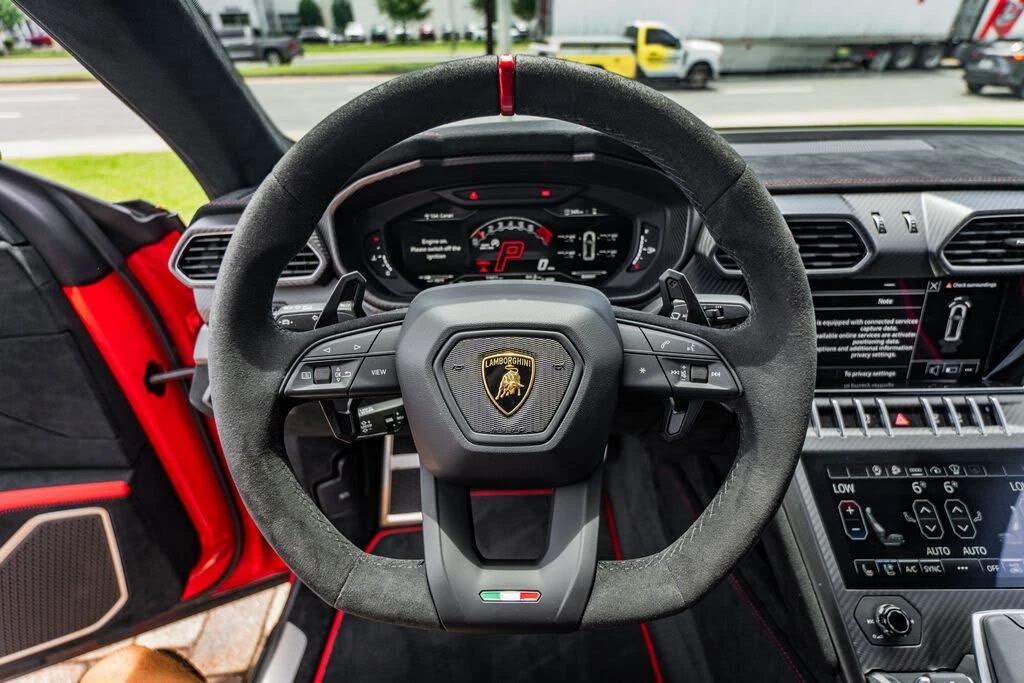 2024 Lamborghini Urus Performante - Image 29 of 31