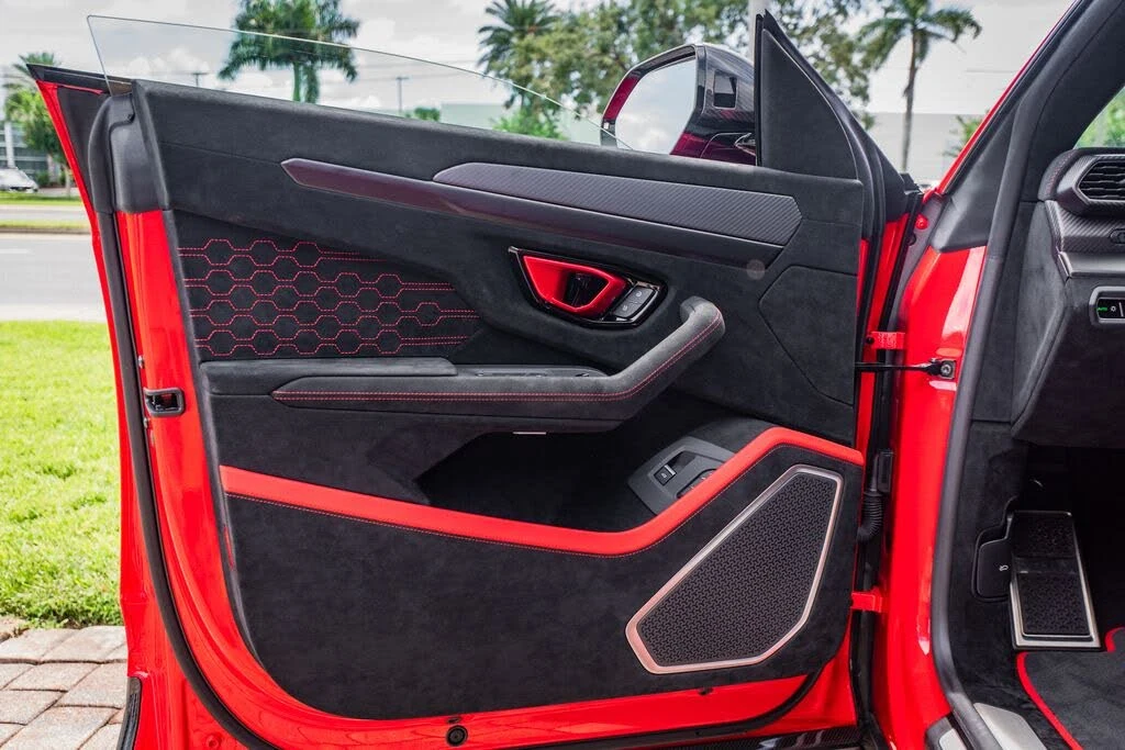 2024 Lamborghini Urus Performante - Image 23 of 31