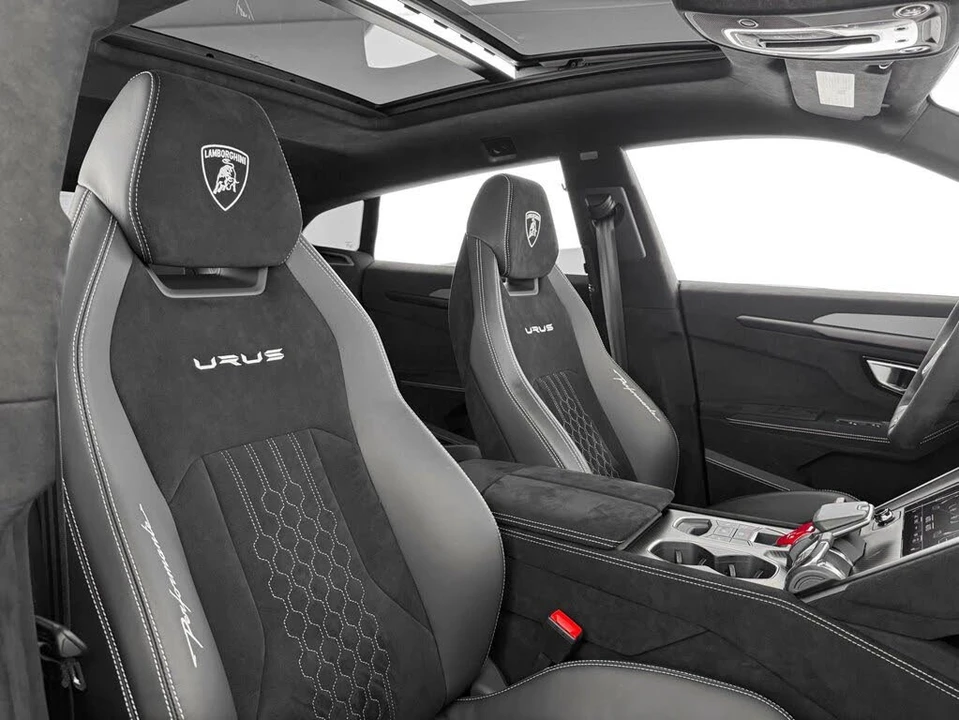 2024 Lamborghini Urus Performante - Image 26 of 31