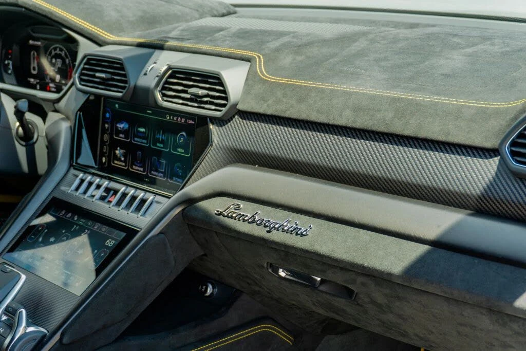 2024 Lamborghini Urus Performante - Image 16 of 31