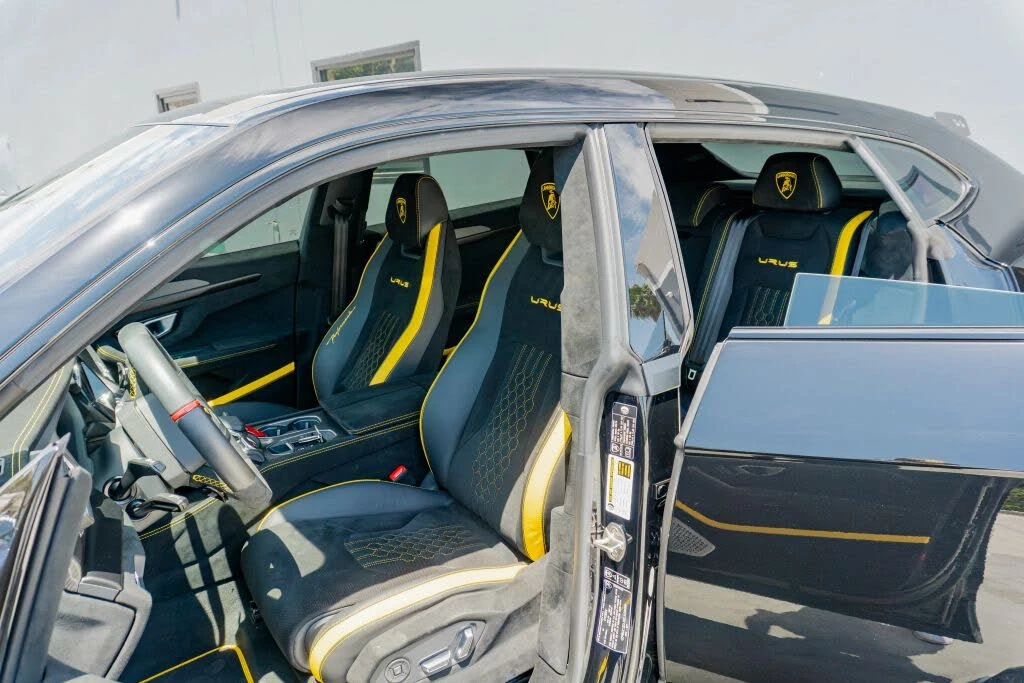 2024 Lamborghini Urus Performante - Image 11 of 31