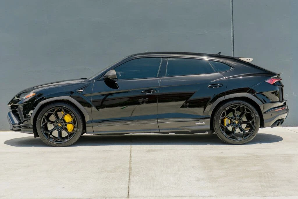2024 Lamborghini Urus Performante - Image 2 of 31