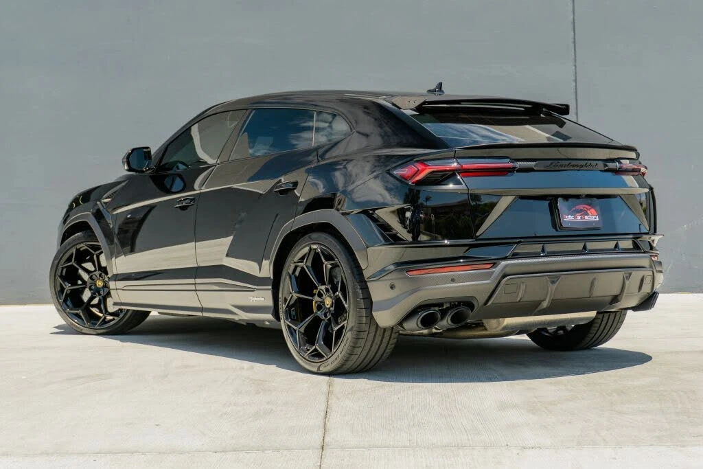 2024 Lamborghini Urus Performante - Image 9 of 31