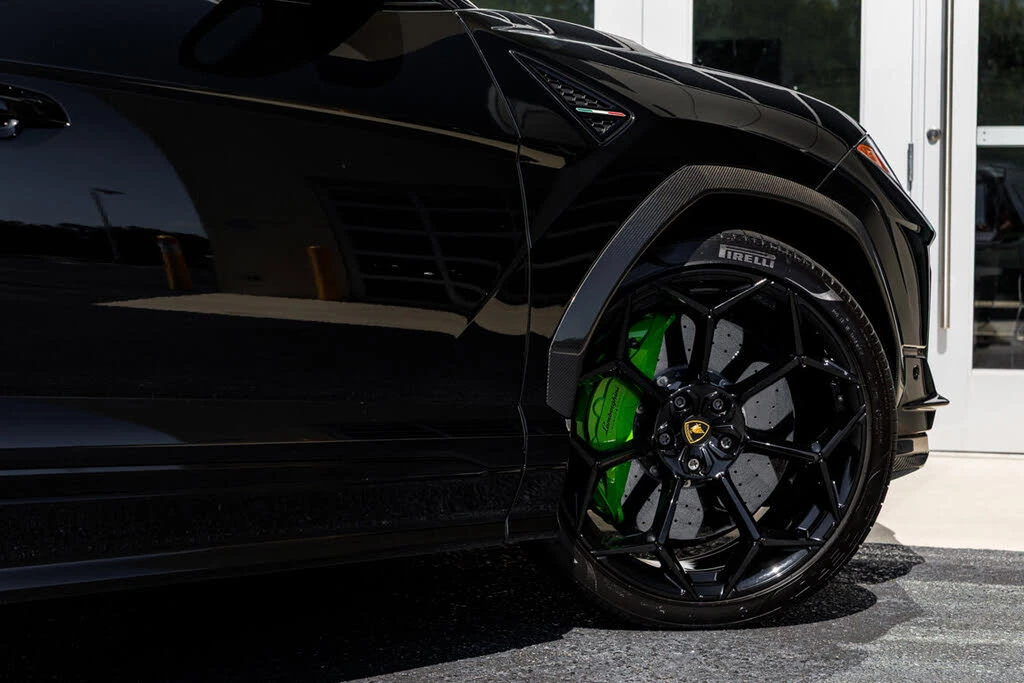 2024 Lamborghini Urus Performante - Image 17 of 31