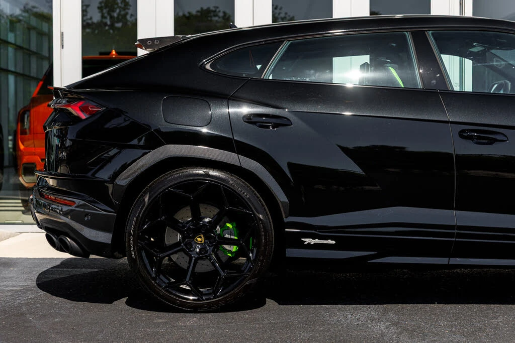 2024 Lamborghini Urus Performante - Image 19 of 31