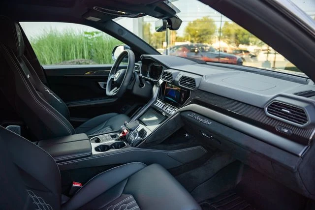 2024 Lamborghini Urus Performante - Image 18 of 31
