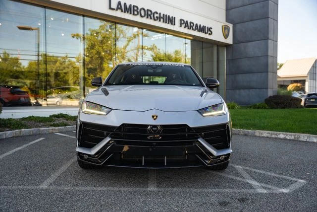 2024 Lamborghini Urus Performante - Image 2 of 31