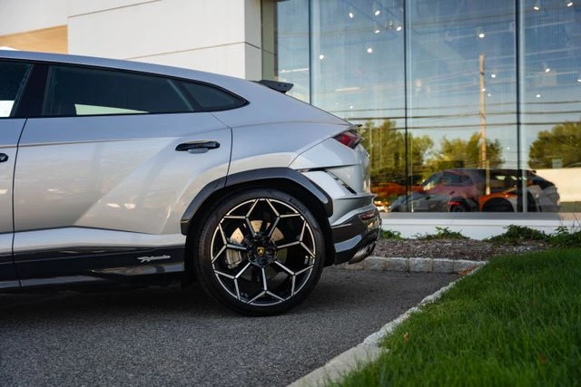 2024 Lamborghini Urus Performante - Image 7 of 31