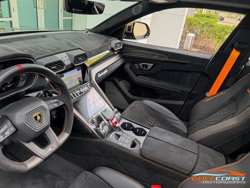 2024 Lamborghini Urus Performante - Image 14 of 31